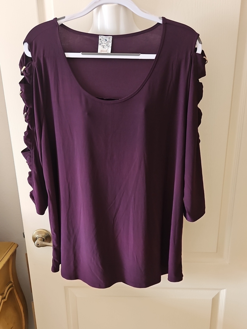 Cold Shoulder Wine Colored Top Gold Detail In Arms. Size 2X  NWT. By Naif